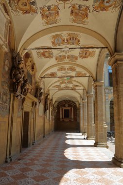 Bologna, İtalya - 20 Mayıs 2018: Archiginnasio Palazzo. İlk kalıcı Sarayı eski Üniversitesi. 1563 inşa