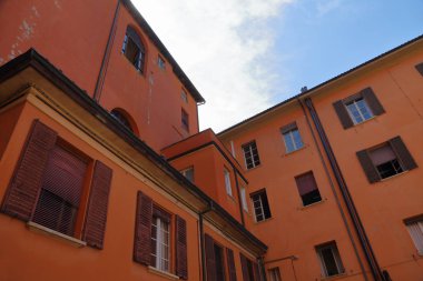 İtalya Bologna'da sokaklarında İnşaat ve mimari ayrıntılar