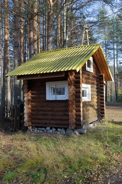 Petite Maison Résidentielle Dresse Lisière Forêt Automne — Photo