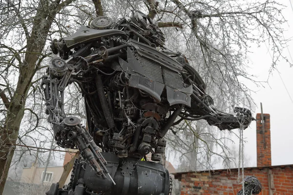 Gvardeisk Gebiet Kaliningrad Russland November 2018 Kunstinstallation Aus Autoteilen Autor — Stockfoto