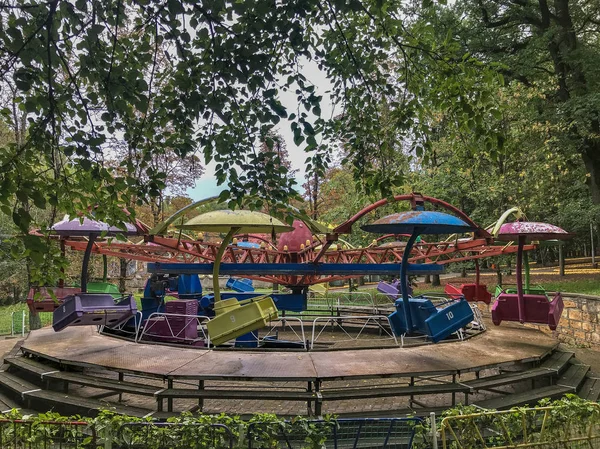 Multicolored Carousel Empty Amusement Park Late Summer — Stock Photo, Image