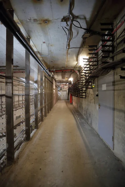 Nöd korridor i tunneln — Stockfoto