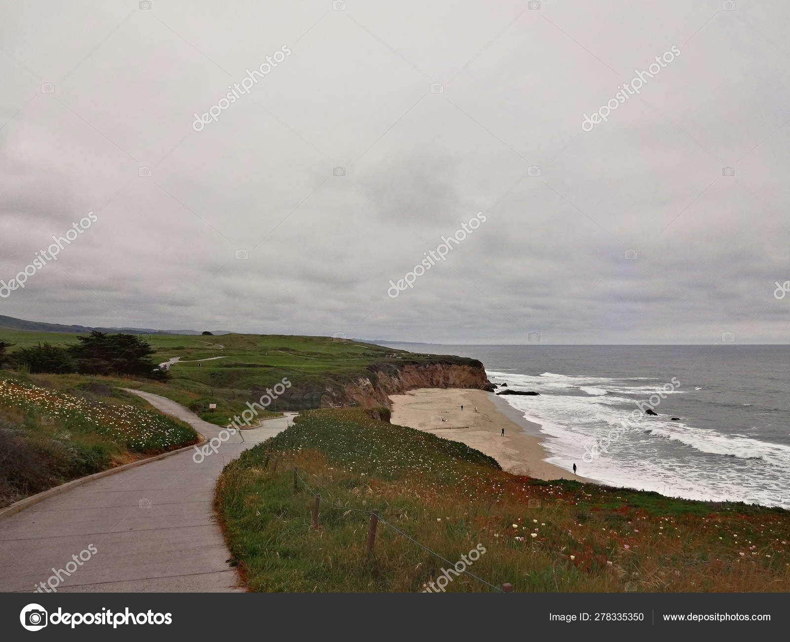 Pacífico California paisaje — Foto de stock #278335350 © ironstuff, image size:1600x1300