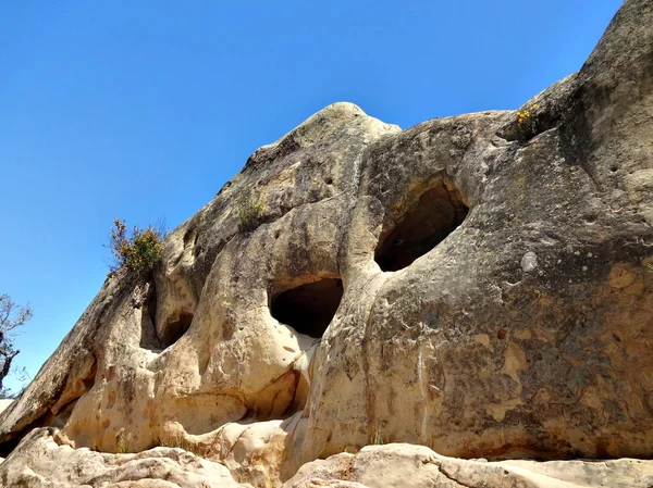 Neobvyklý přírodní rock — Stock fotografie