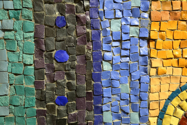 Стена из мозаики
