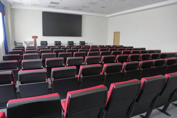 Rows of red seats — Stock Photo, Image