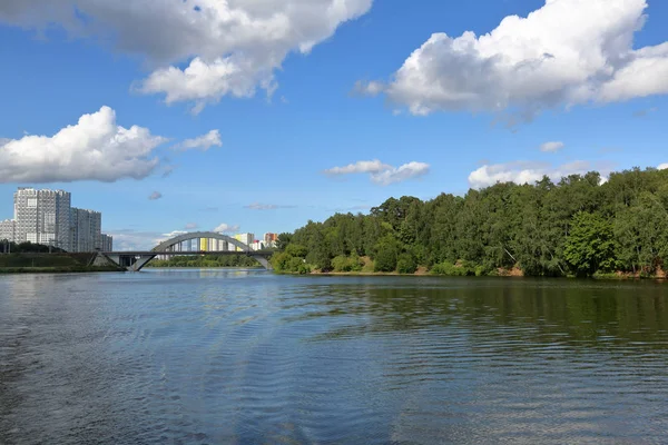 모스크바 강, 러시아에 건너는 다리 — 스톡 사진
