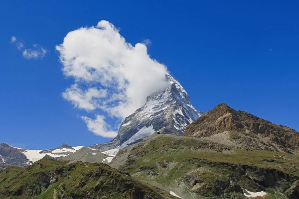 마 테 호른. 스위스와 이탈리아 국경에 있는 페닌 알프스 의 정상 — 스톡 사진