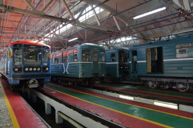 Metro servis istasyonunda. Moskova, Rusya