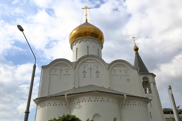 Tver karakolundaki Harika Işçi Aziz Nikolaos Tapınağı. Moskova, Rusya Federasyonu — Stok fotoğraf