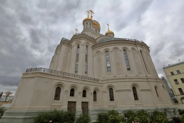 Tempio del monastero di Sretensky. Mosca, Russia — Foto Stock