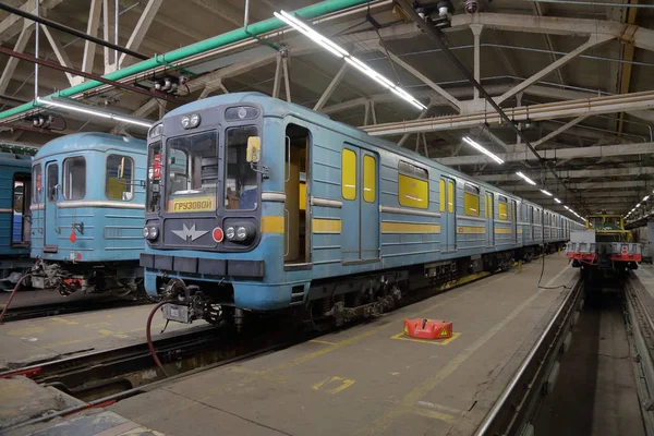 Metró vonatszervíz raktár. Moszkva, Oroszország — Stock Fotó