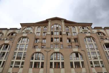 Krasnaya Polyana tatil beldesinin yerel mimarisi, Sochi, Rusya