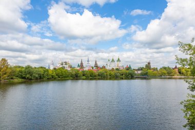 Moskova, Rusya - 16 Ağustos 2020: İzmailovo 'daki Kremlin binaları kompleksi. Benzersiz modern kültür ve eğlence merkezi