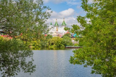 Moskova, Rusya - 16 Ağustos 2020: İzmailovo 'daki Kremlin binaları kompleksi. Benzersiz modern kültür ve eğlence merkezi