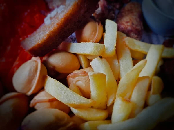 Conjunto Deliciosos Lanches Carne Vegetais Salgados Para Acompanhar Cerveja Bar — Fotografia de Stock