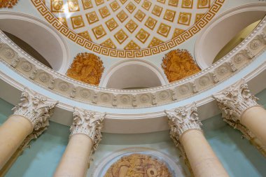 Krasnogorsk, Rusya - 23 Ağustos 2020: Tarihi Arkhangelskoye müzesinin mimari topluluğu