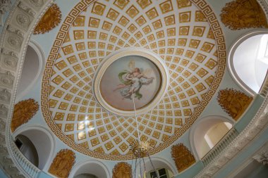 Krasnogorsk, Rusya - 23 Ağustos 2020: Tarihi Arkhangelskoye müzesinin mimari topluluğu