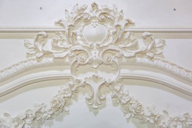 Moskova, Rusya - 07 Eylül 2020: Dikart alçıtaşı döküm fabrikasının ürünleri