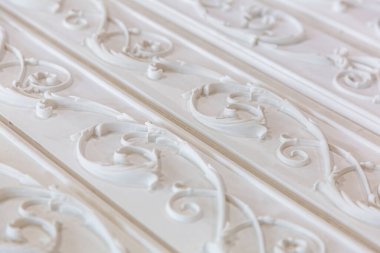 Moskova, Rusya - 07 Eylül 2020: Dikart alçıtaşı döküm fabrikasının ürünleri