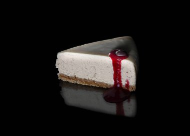 Kremalı çikolatalı tatlı.