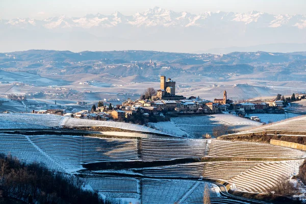 Castillo Serralunga Región Langhe Invierno Patrimonio Unesco —  Fotos de Stock