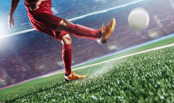 Kick topu Stadı'nda futbol oyuncu eylem.