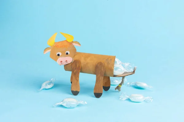 Year of the ox craft for kids, DIY — Stock Photo, Image