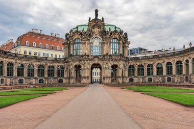 Dresden - Zwinger Sarayı 'na yakın plan Çin Koleksiyonu ile Meissen porseleni, Saksonya, Almanya, Dresden, 01.10.2018