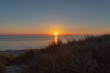 Sylt - Holstein-Holstein, Almanya, Günbatımı, Almanya 'daki Wenningstedt Sahili' ne bakın, 07.06.2018
