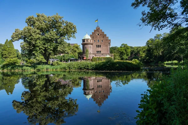 Gladbeck Manor House Bir Yandan Bakmak Kuzey Ren Vestfalya Gölü — Stok fotoğraf