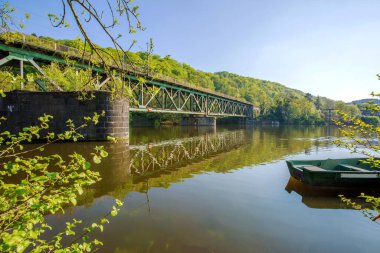 Kettwig Gölü / Almanya 'ya Bak