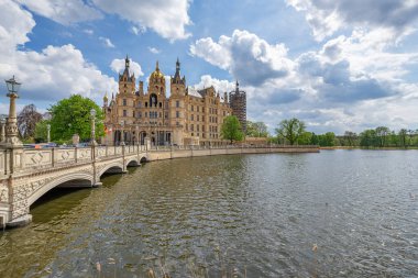 Schwerin - 1160 yılında şehir hakları verilen Schwerin Kalesi, Mecklenburg-Vorpommern, Almanya, Schwerin, 27.04.2018