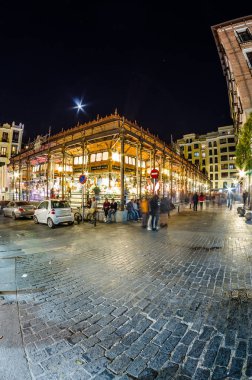 Madrid, İspanya - 28 Ekim 2017: Gece görünümünü 