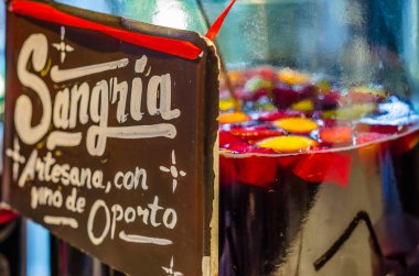 Madrid, İspanya - 27 Ağustos 2017: bir pazar stand içinde tarihsel 