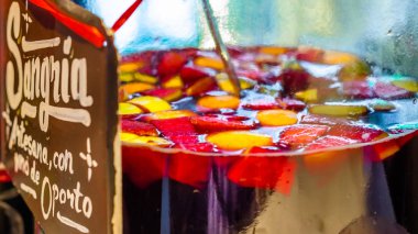 Madrid, İspanya - 27 Ağustos 2017: bir pazar stand içinde tarihsel 