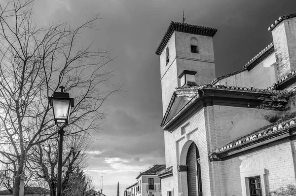 教堂在格拉纳达 大路西亚 西班牙南部 黑白图像 — 图库照片