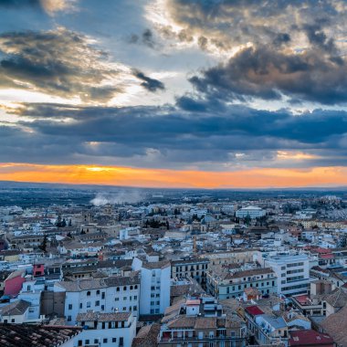 Kentsel peyzaj, Granada şehir manzaralı, günbatımı, Andalusia, Güney İspanya