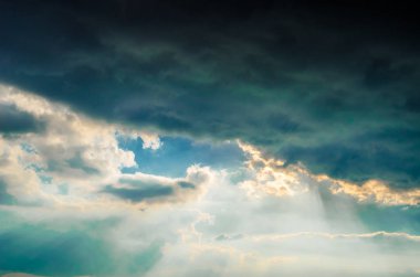 Gökyüzü arka plan, günbatımı zaman renkli bulutlar