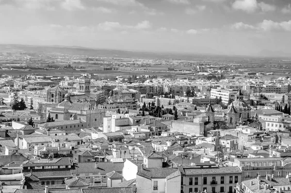 Kentsel peyzaj, Granada şehir manzaralı, Andalusia, Güney İspanya, siyah beyaz resim