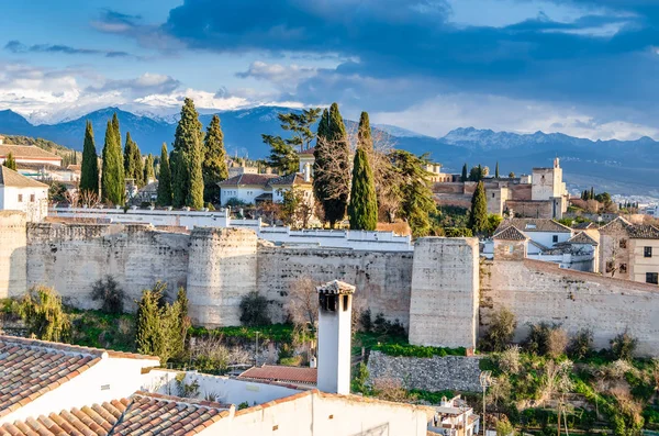 Kentsel peyzaj, Granada şehir manzaralı, günbatımı, Andalusia, Güney İspanya