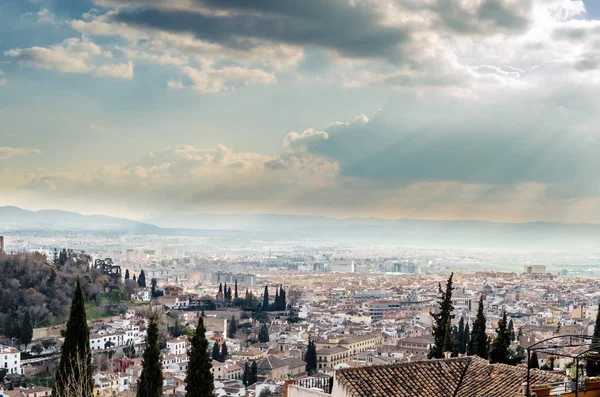 Kentsel peyzaj, Granada şehir görünümü, Andalusia, Güney İspanya