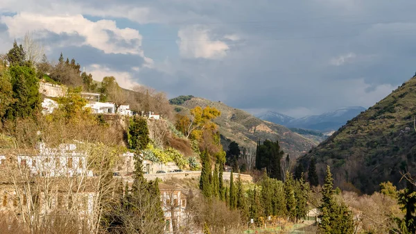 Stadtbild Von Granada Südspanien Von Der Sakralen Nachbarschaft Aus Gesehen — Stockfoto