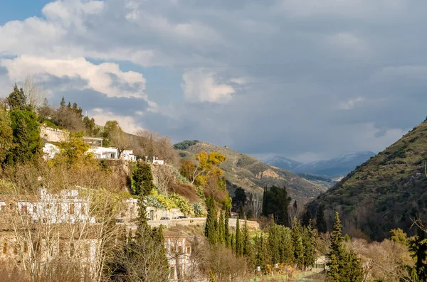 Cityscape Sacromote mahalleden görülen Granada, Güney İspanya,
