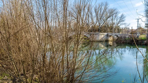 Μεσαιωνική Πέτρινη Γέφυρα Πάνω Από Τον Ποταμό Ψοφίμι Παλένθια Καστίλη — Φωτογραφία Αρχείου