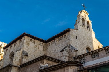 Romanesk kilise şehrin Palencia, İspanya'nın görünümünü