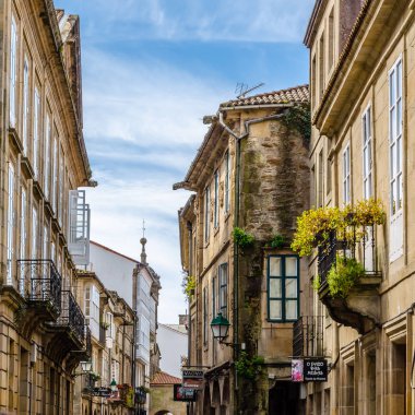 Santiago De Compostela, İspanya - 3 Nisan 2015: Kentsel sahnede Santiago de Compostela, Galiçya, İspanya