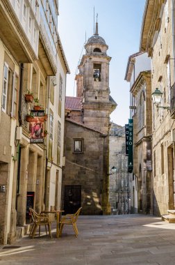 Santiago De Compostela, İspanya - 4 Nisan 2015: Kentsel sahnede Santiago de Compostela, Galiçya, İspanya