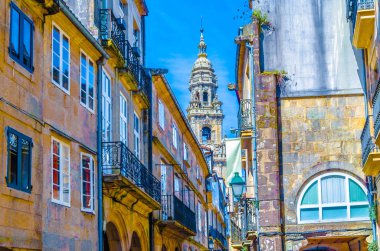 Santiago de Compostela, İspanya, renkli resimde mimarisinde