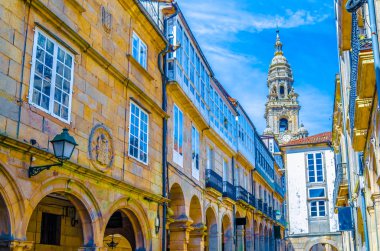 Santiago de Compostela, İspanya, renkli resimde mimarisinde